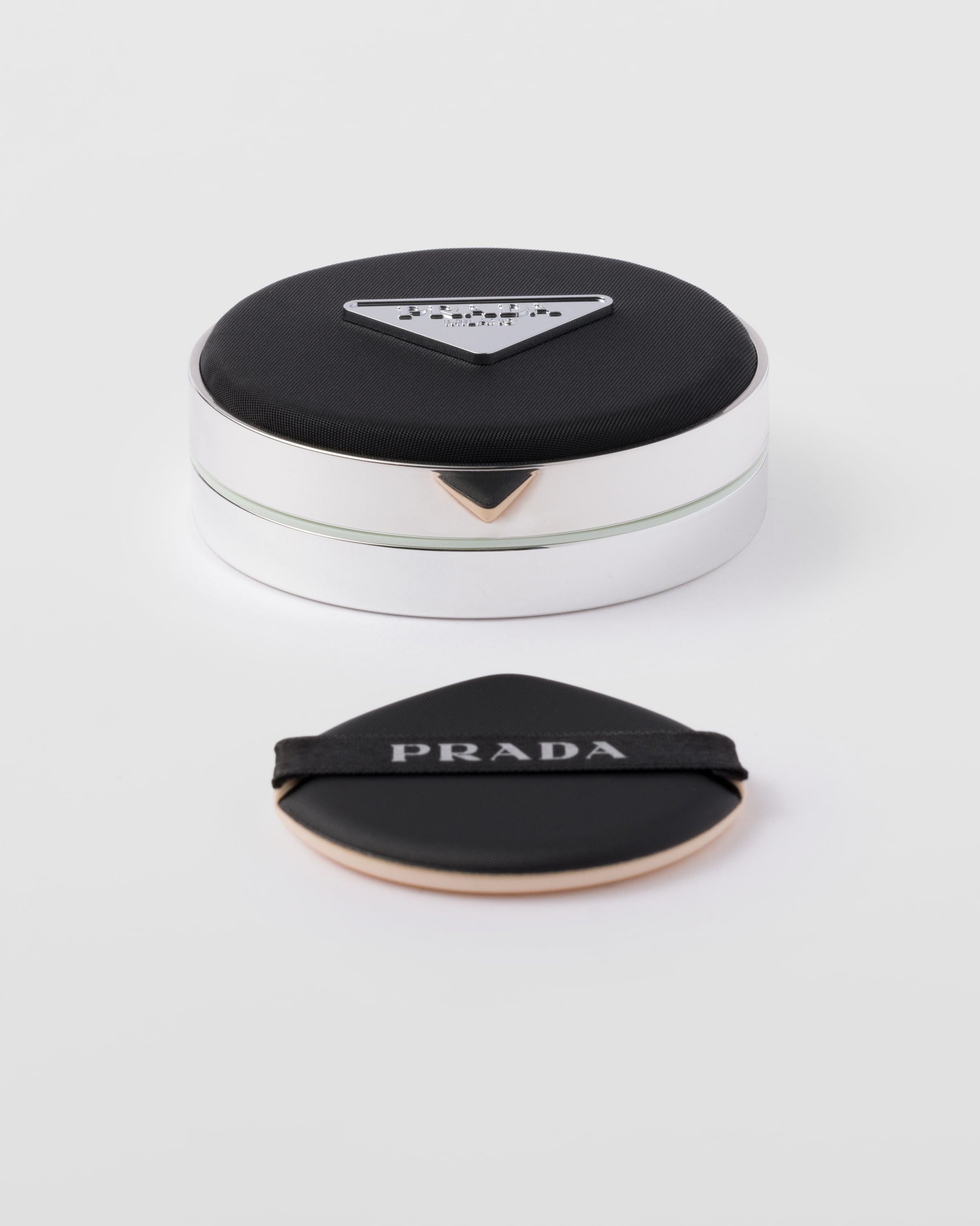 PRADA Reveal Mesh Cushion Foundation